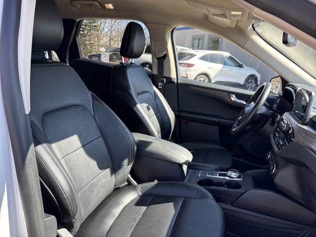 Certified 2020 Ford Escape Titanium image 28