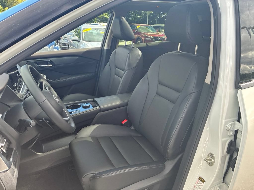 Certified 2023 Nissan Rogue SL w/ SL Premium Package AWD/4WD image 16