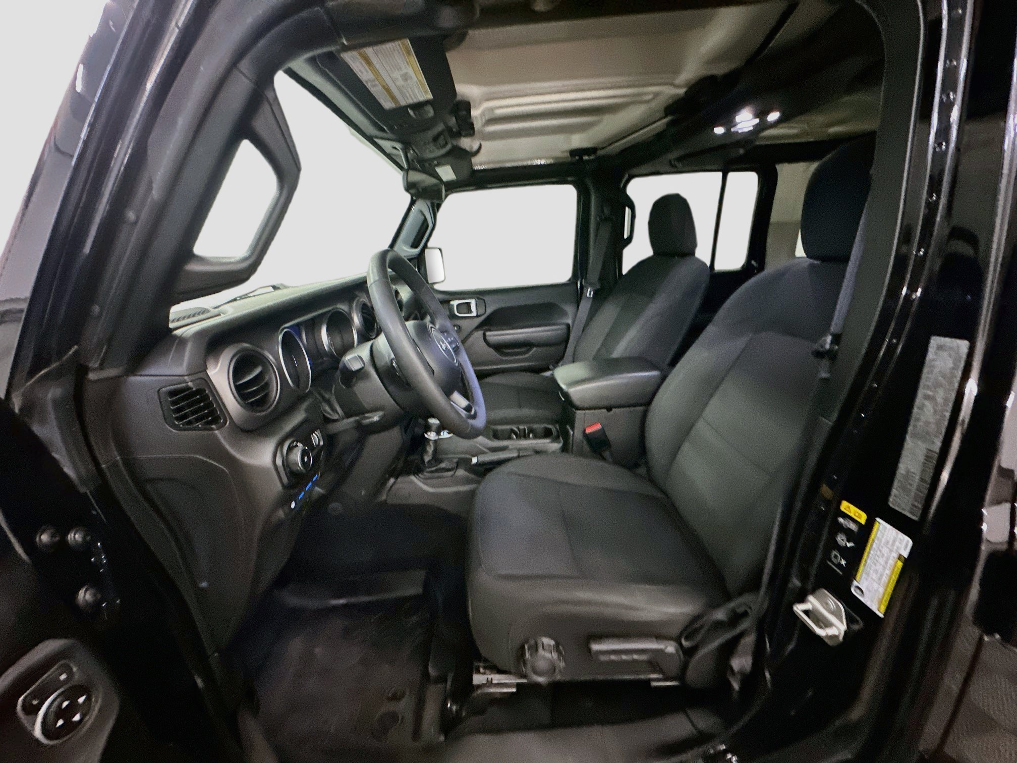 Used 2023 Jeep Wrangler Unlimited w/ Cold Weather Group AWD/4WD image 13