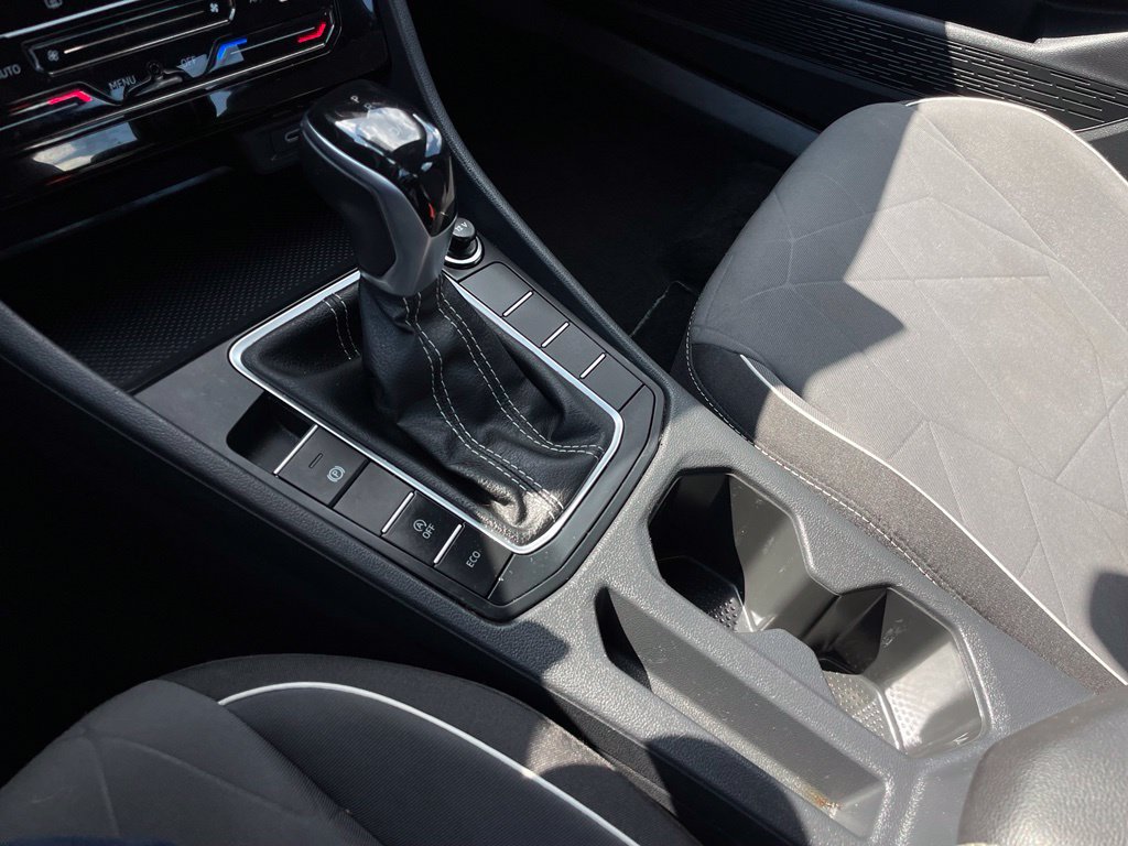 Used 2025 Volkswagen Jetta Sport FWD image 19