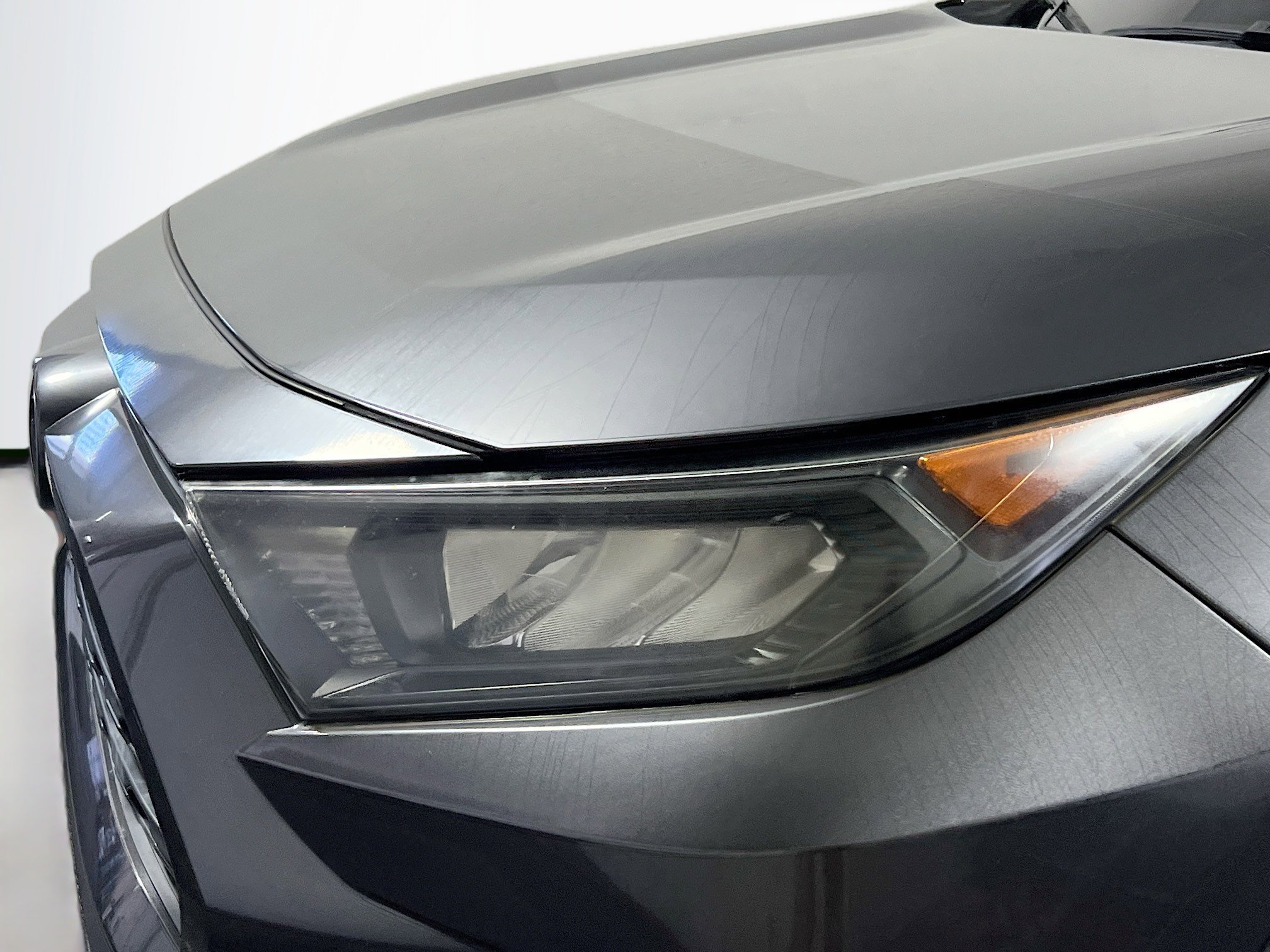 Used 2019 Toyota RAV4 LE FWD image 11