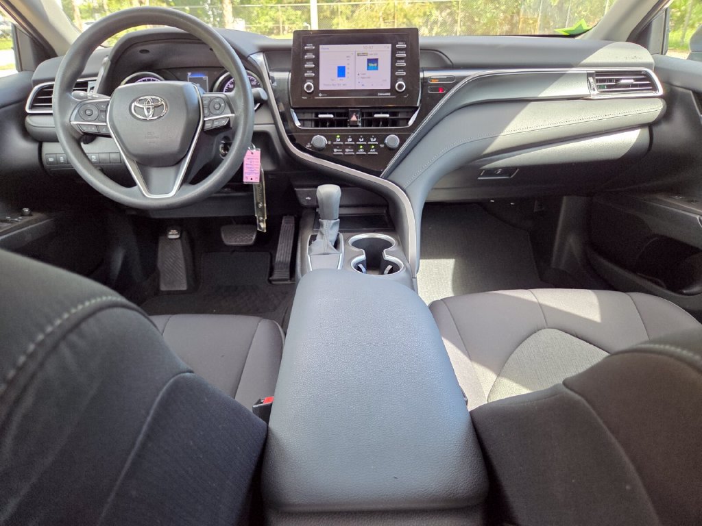 Certified 2021 Toyota Camry LE FWD image 5