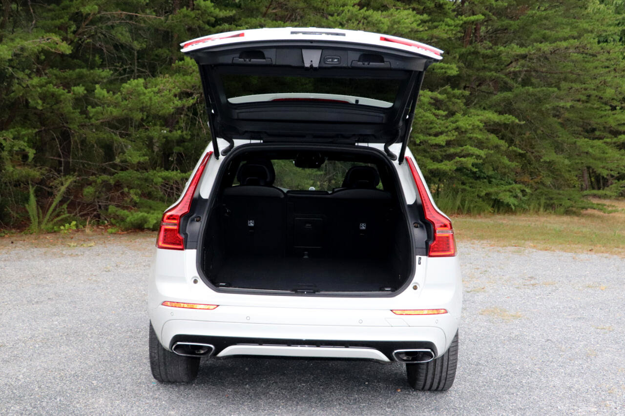 Used 2018 Volvo XC60 T8 R-Design w/ Convenience Package image 7