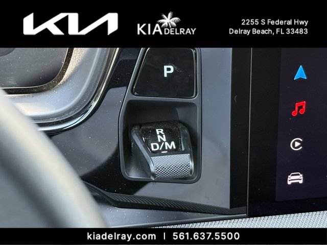 Used 2025 Porsche Cayenne AWD/4WD image 25