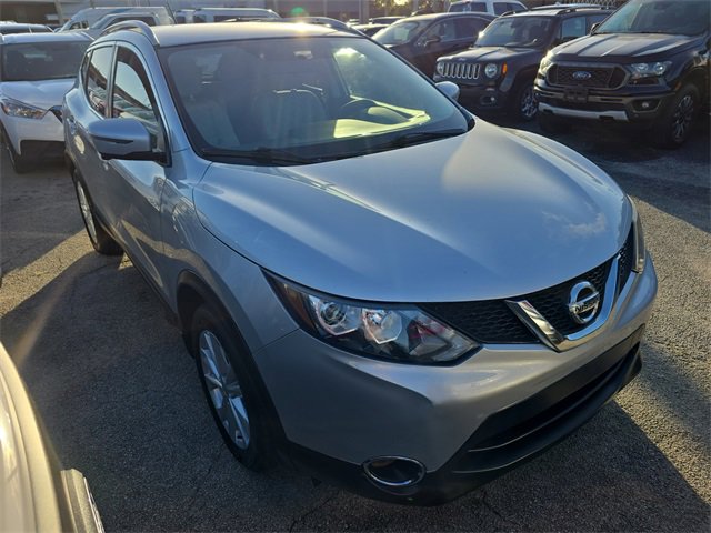 Used 2018 Nissan Rogue Sport SV w/ SV Technology Package image 2