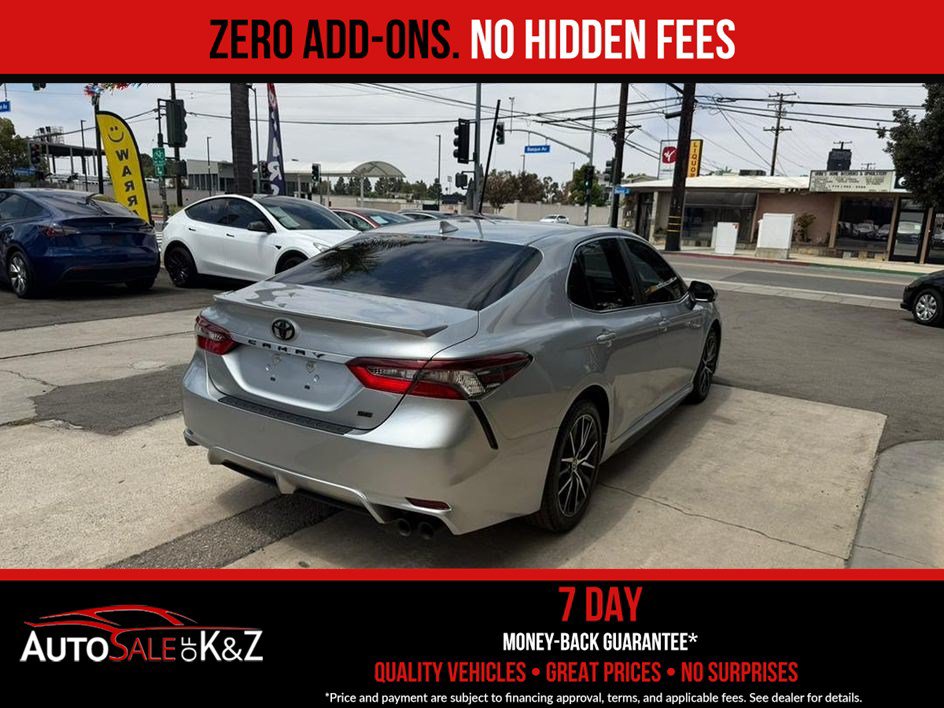 Used 2021 Toyota Camry SE FWD image 13