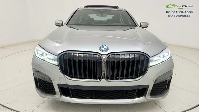 Used 2022 BMW 750i xDrive w/ M Sport Package AWD/4WD image 13