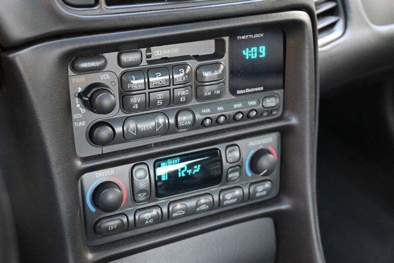 Used 1999 Chevrolet Corvette Coupe w/ Memory Pkg RWD image 42