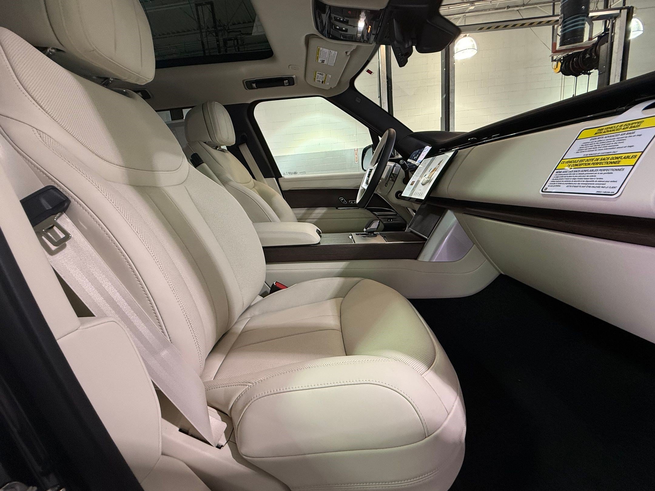 New 2026 Land Rover Range Rover SE AWD/4WD image 21