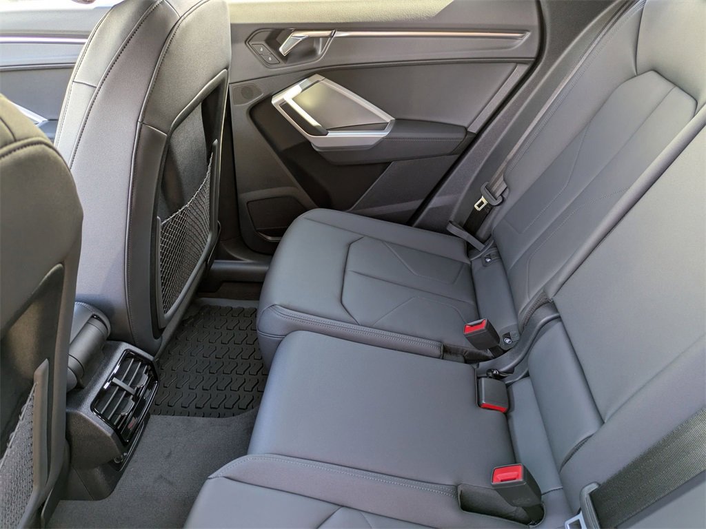 New 2025 Audi Q3 2.0T Premium image 30