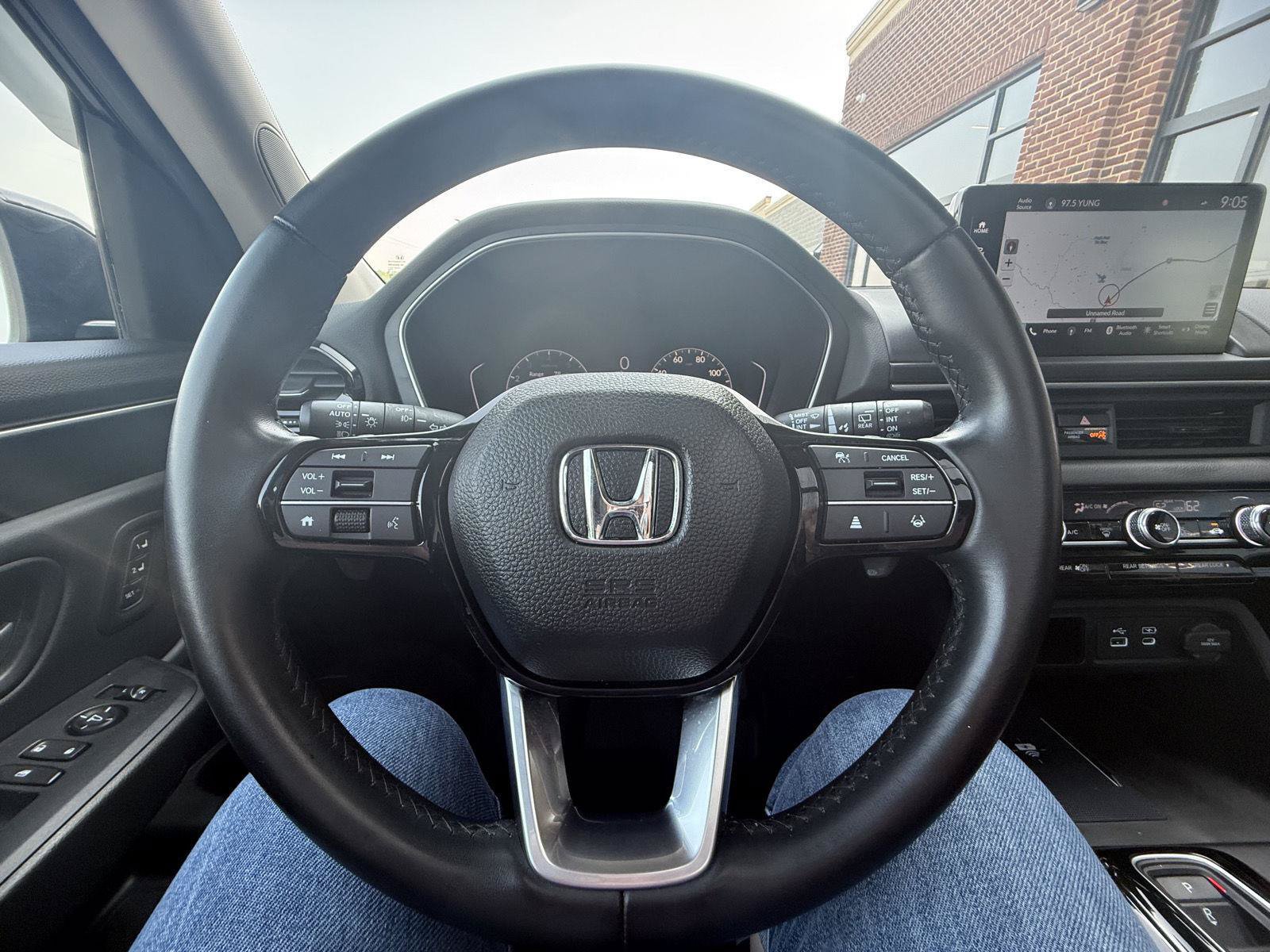 Used 2024 Honda Pilot Touring image 14