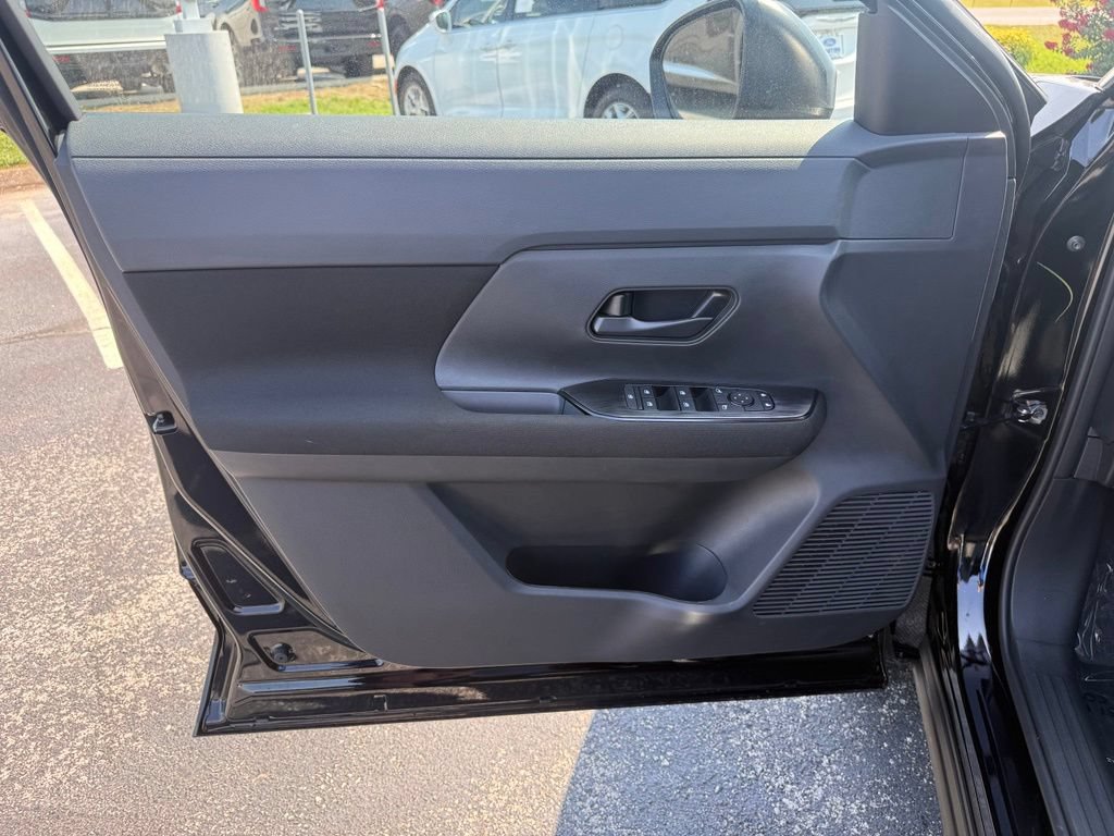 New 2026 Nissan Kicks S FWD image 7