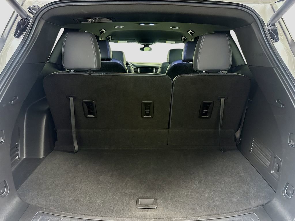 Used 2023 Buick Enclave Essence image 25