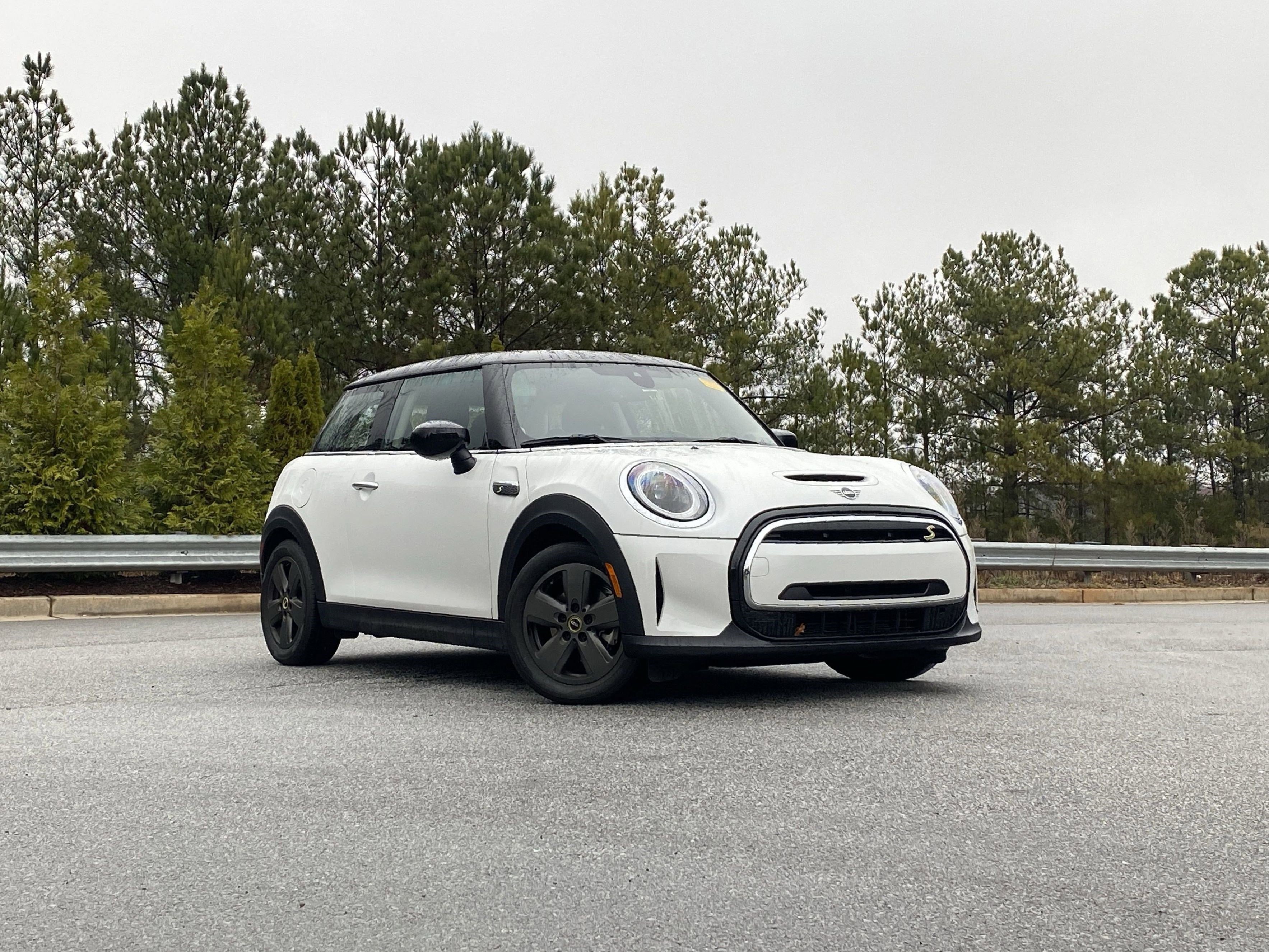 Certified 2024 MINI Cooper SE video 2