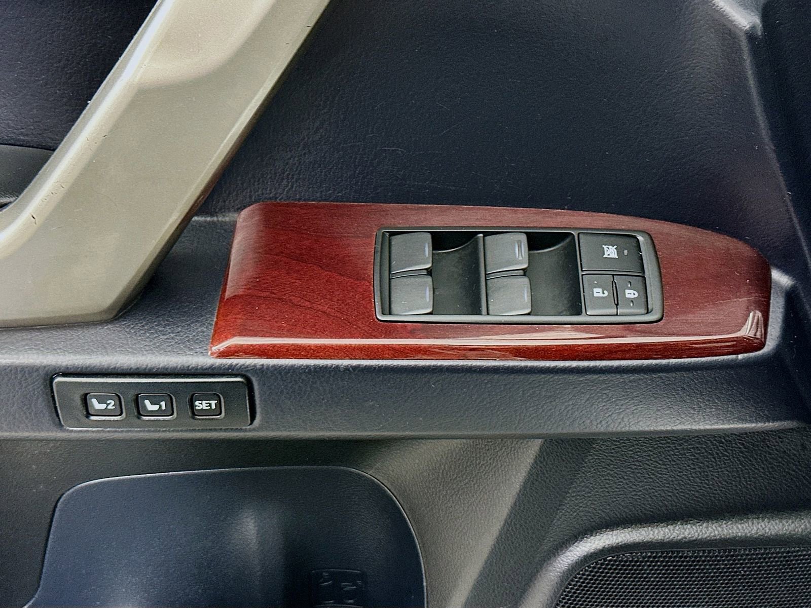 Used 2018 Lexus GX 460 Premium w/ Premium Package AWD/4WD image 18