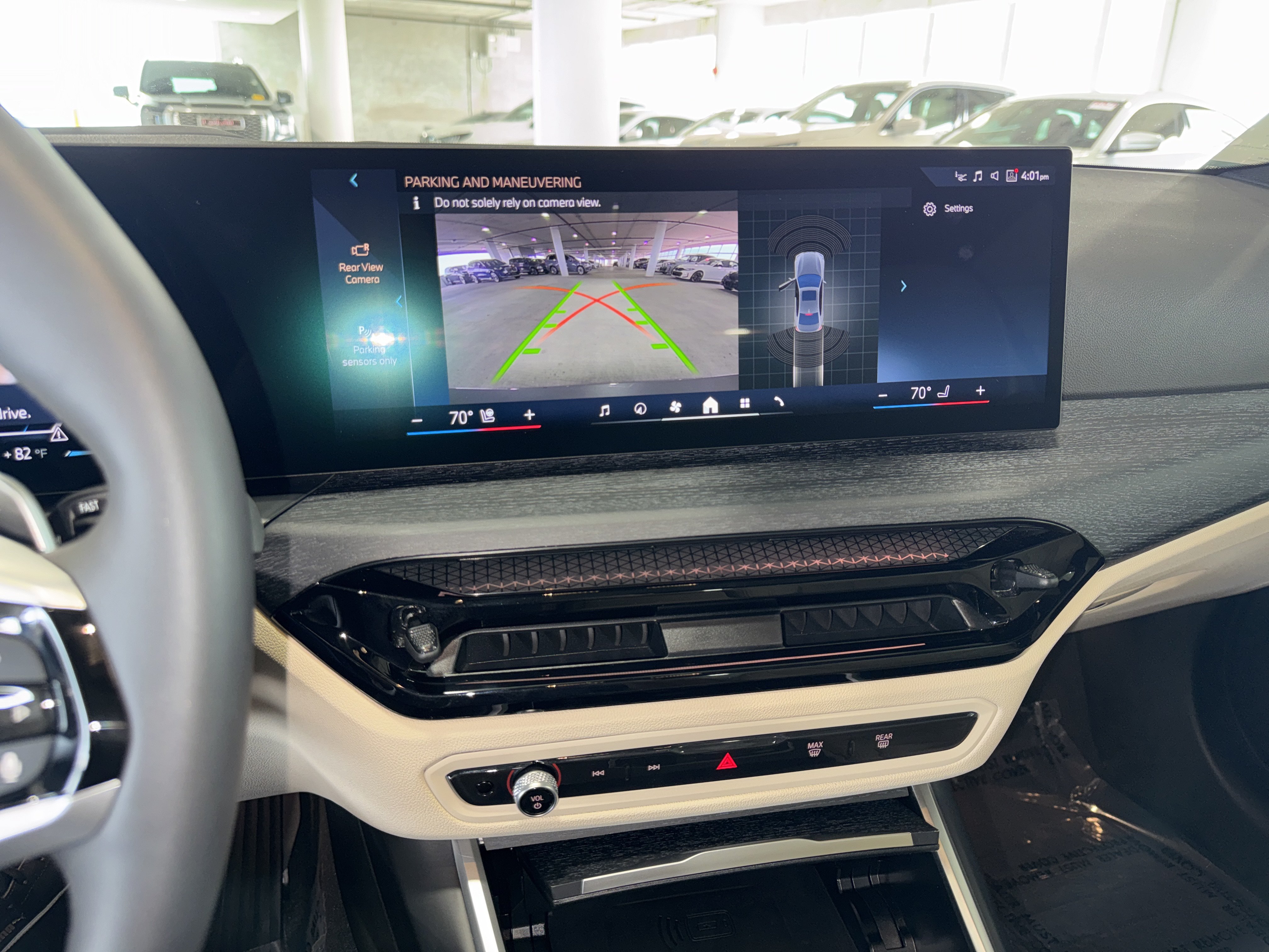 Certified 2026 BMW 330i Sedan w/ Premium Package RWD image 27
