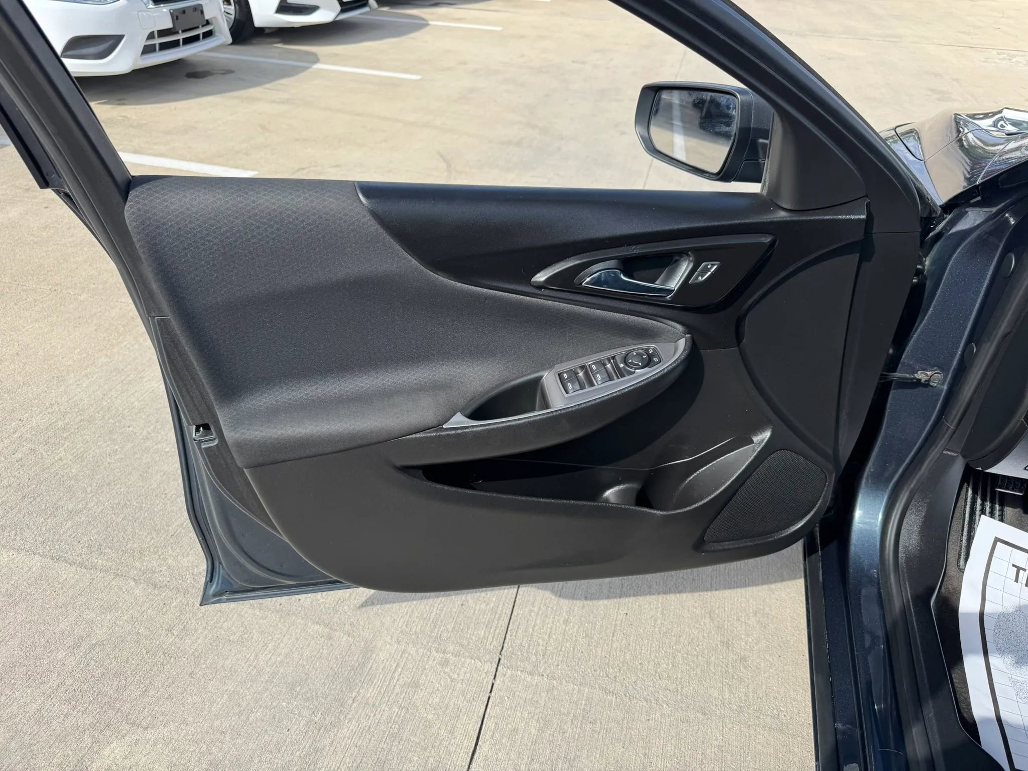 Used 2020 Chevrolet Malibu LS image 21