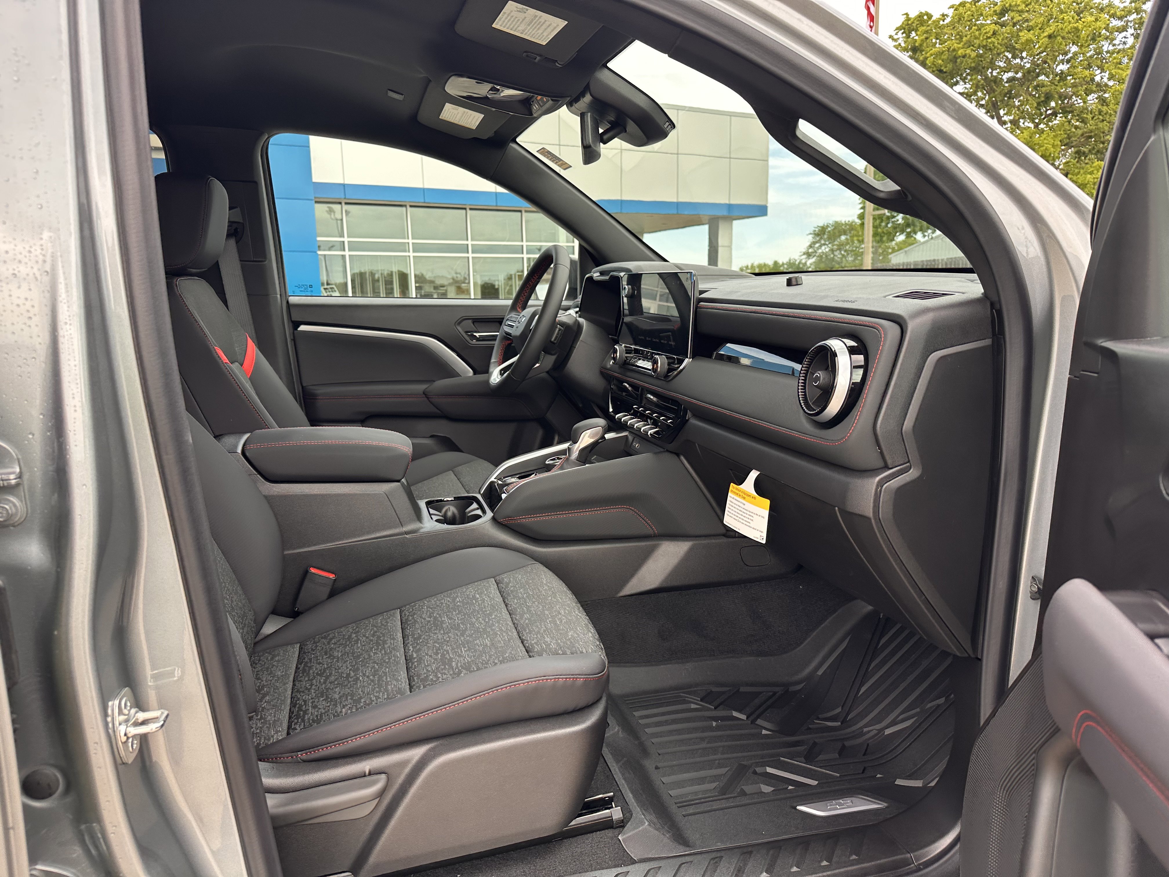 New 2025 Chevrolet Colorado Z71 image 39