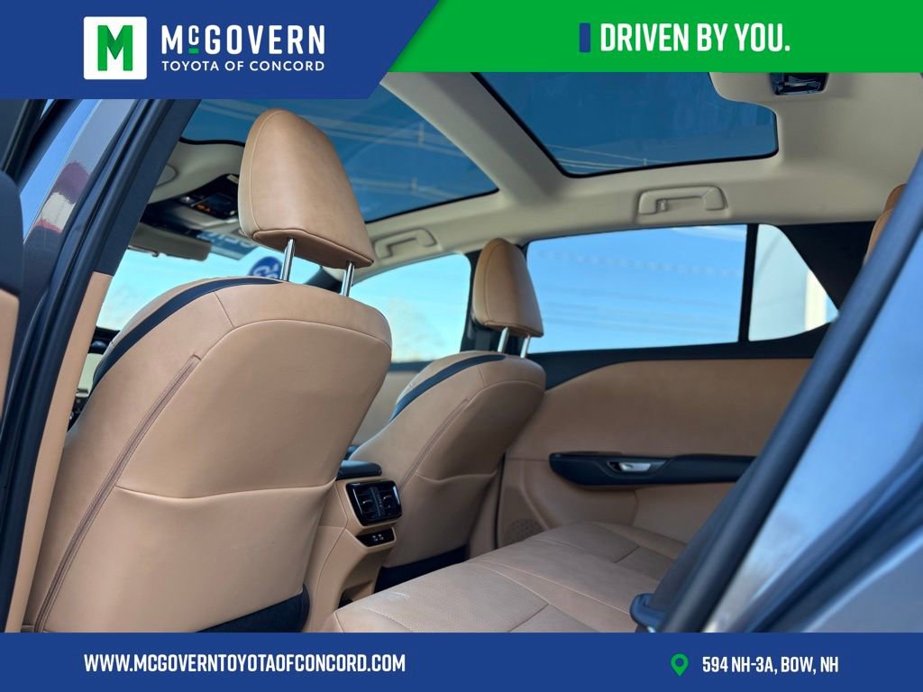 Used 2025 Lexus RZ 450e w/ Technology Package image 16