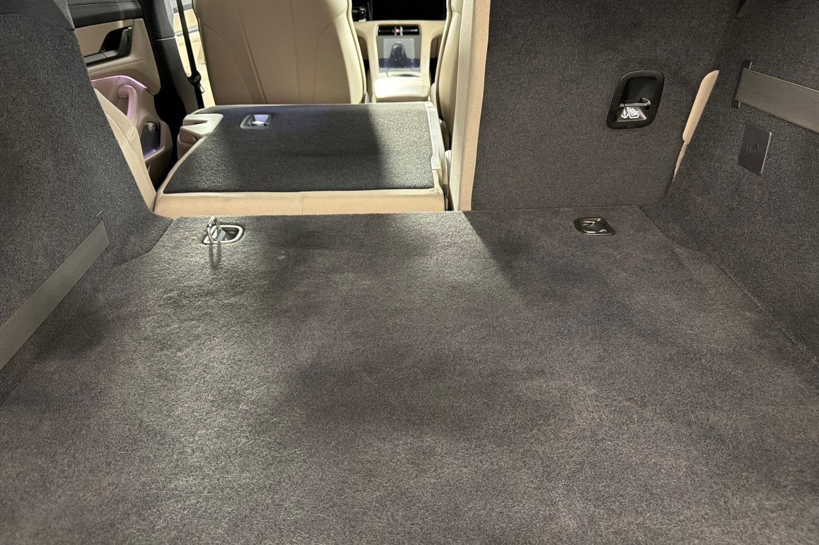 Used 2023 Porsche Taycan 4S image 14