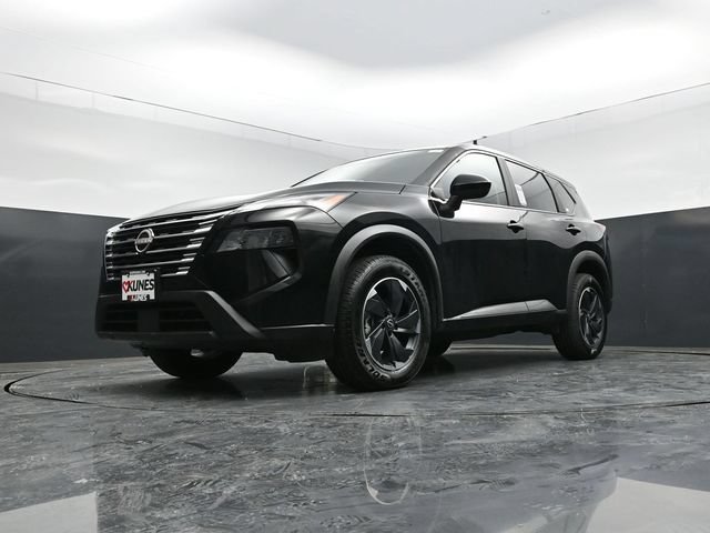 Used 2025 Nissan Rogue SV AWD/4WD image 38