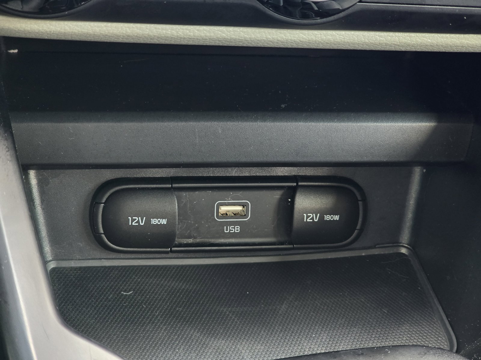 Used 2023 Kia Soul LX image 19