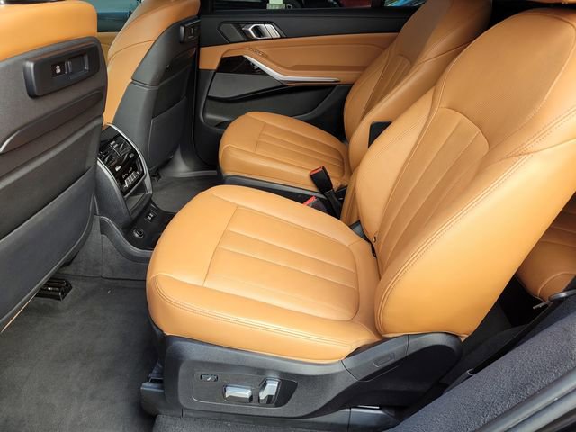 Used 2020 BMW X7 xDrive40i w/ Premium Package AWD/4WD image 15