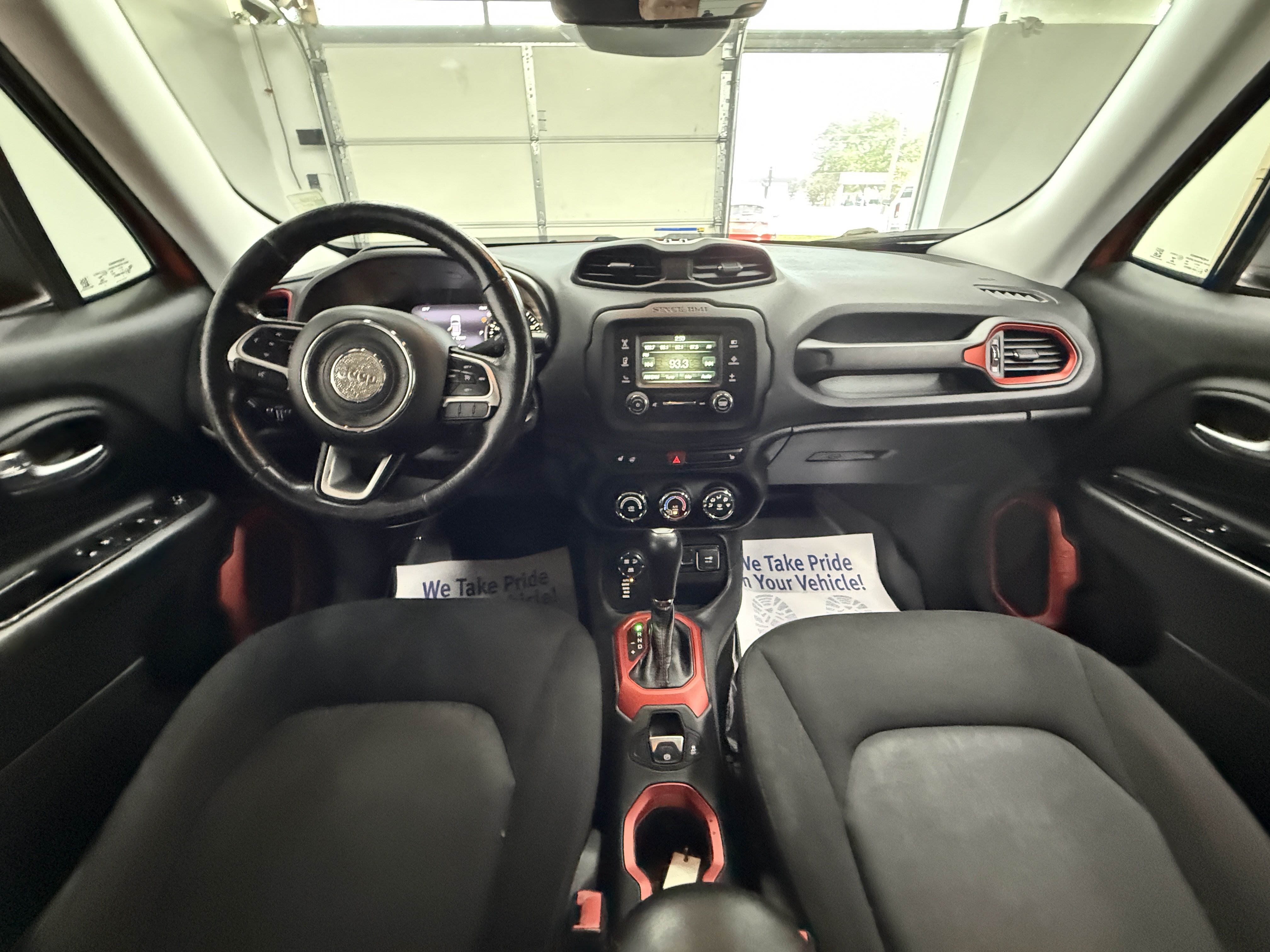 Used 2015 Jeep Renegade Trailhawk w/ Cold Weather Group AWD/4WD image 10