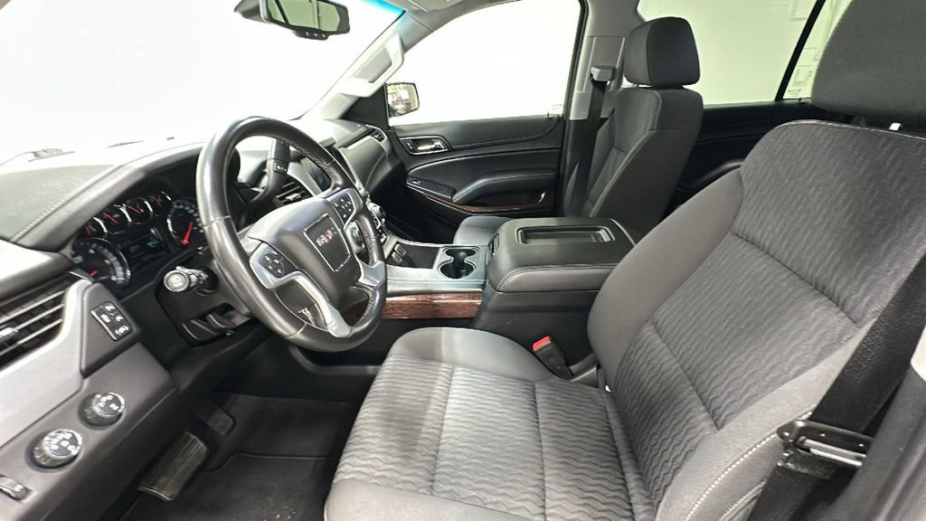 Used 2020 GMC Yukon XL SLE w/ SLE Value Package image 10