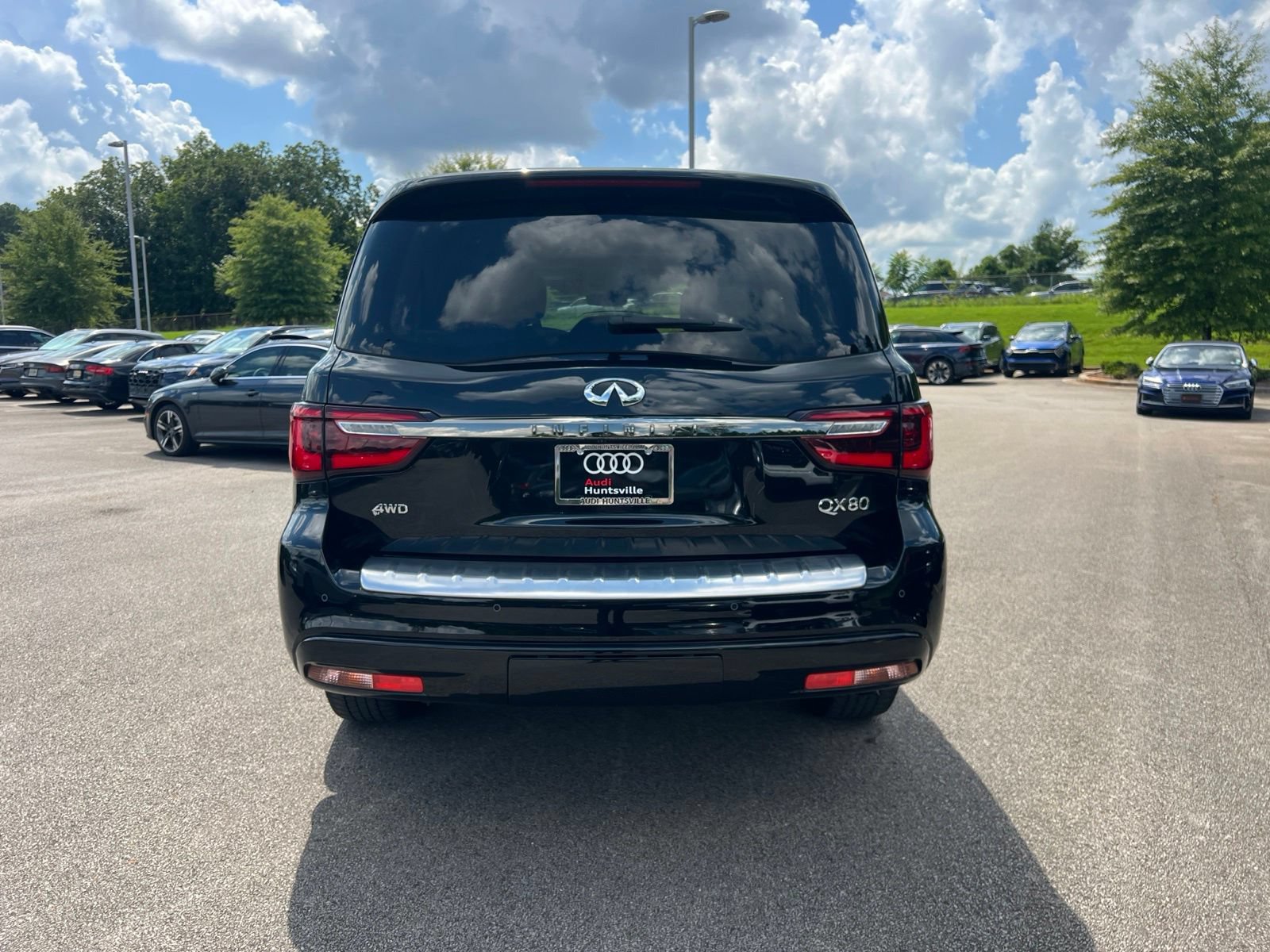 Used 2024 INFINITI QX80 Premium Select w/ Cargo Package AWD/4WD image 7