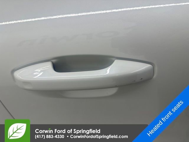 Used 2021 Volvo XC40 T5 R-Design w/ Protection Package Premier image 9