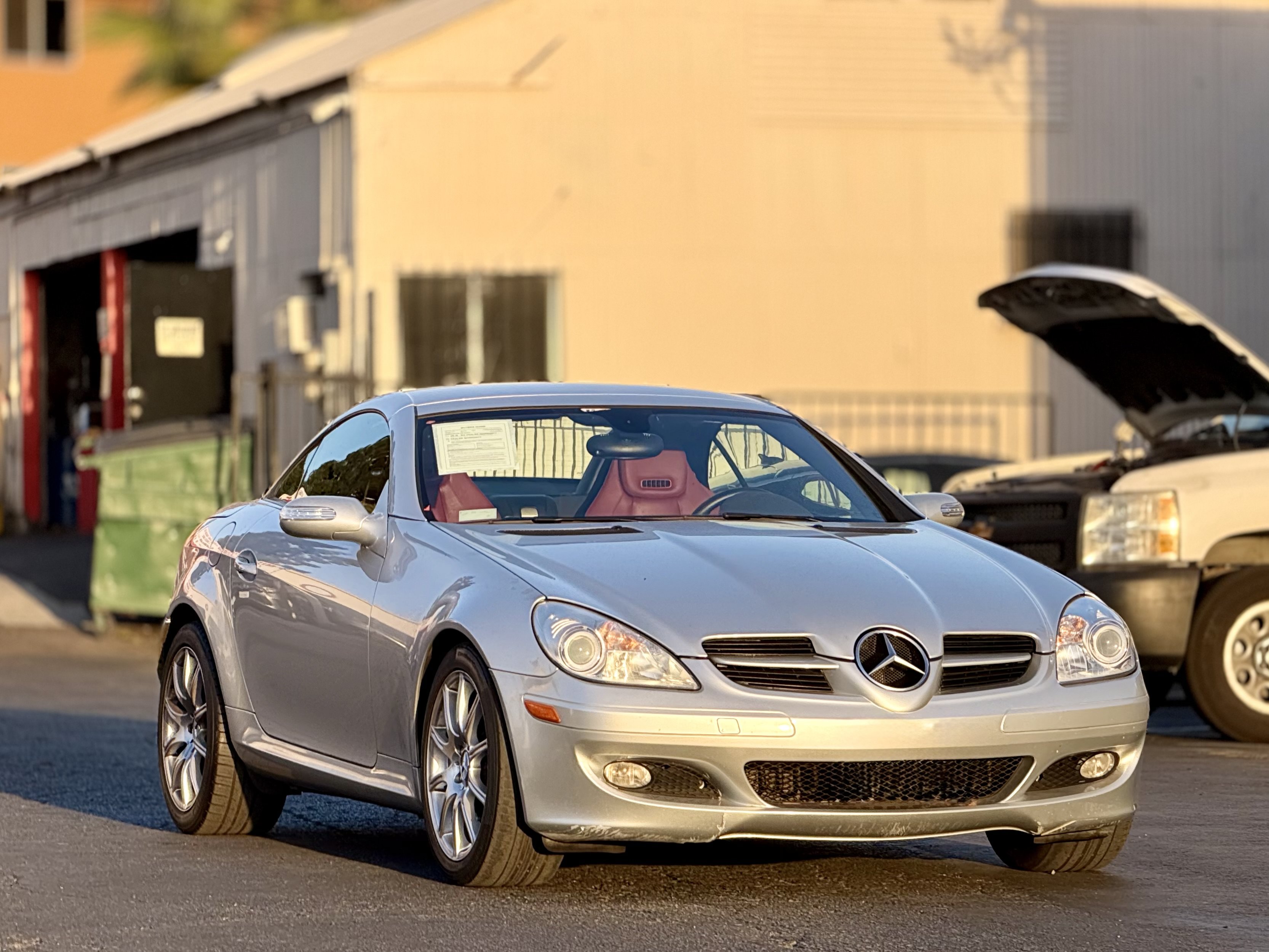 Used 2005 Mercedes-Benz SLK 350 w/ Premium Pkg image 3