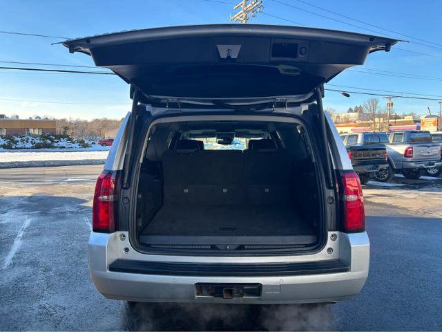 Used 2017 Chevrolet Suburban LT w/ LT Signature Package image 8