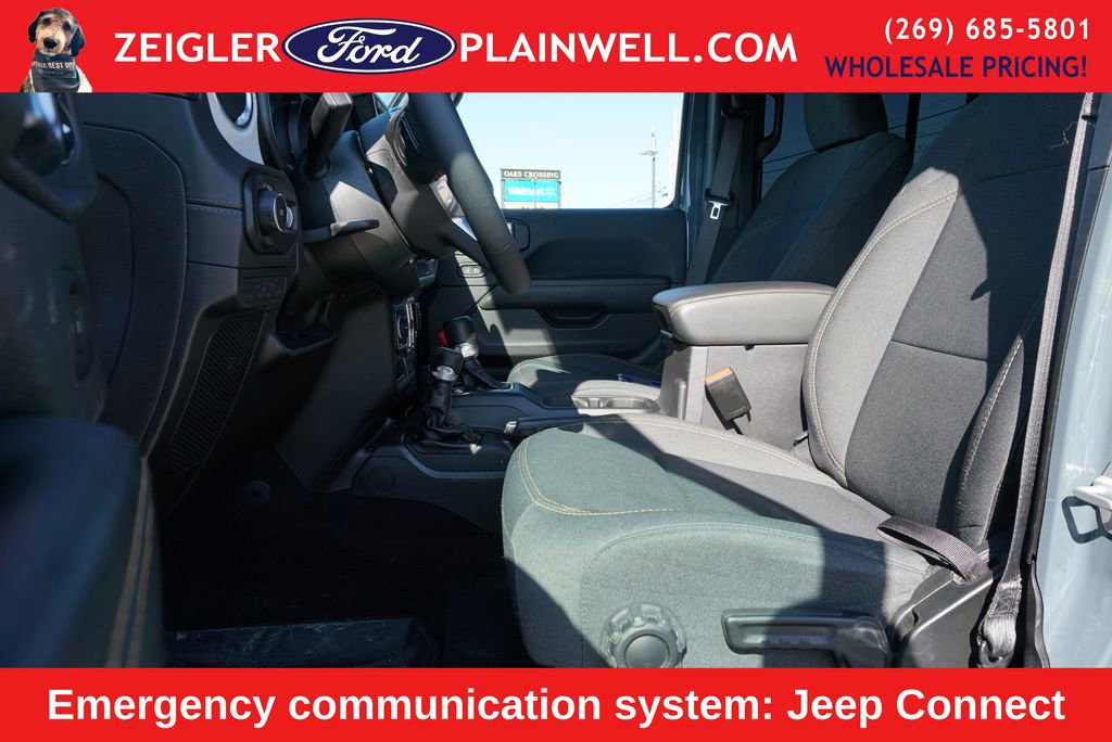 Used 2024 Jeep Wrangler Sahara w/ Technology Group image 17