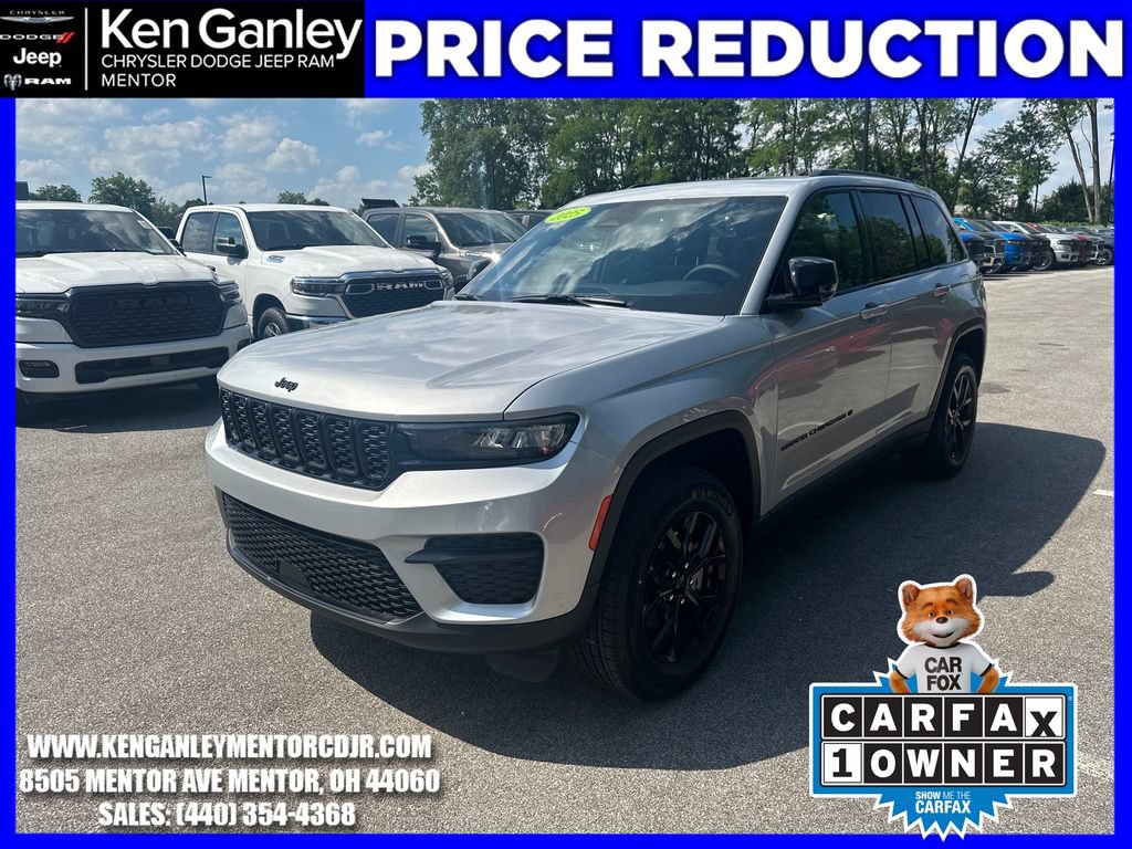 Certified 2025 Jeep Grand Cherokee Altitude w/ Trailer Tow Package AWD/4WD image 3