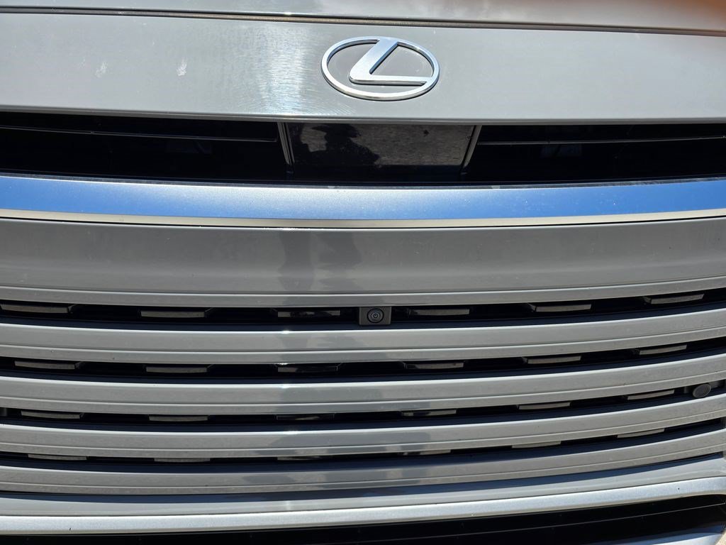 Used 2024 Lexus TX 500h AWD w/ Technology Package image 9