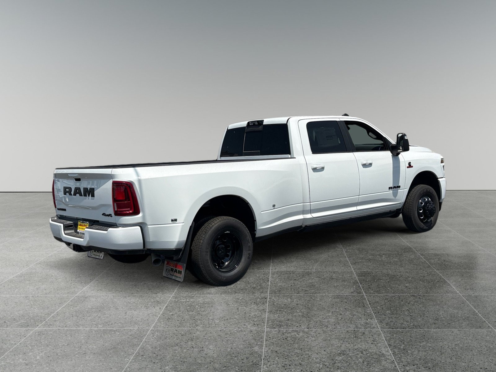 New 2026 RAM 3500 Laramie AWD/4WD image 5