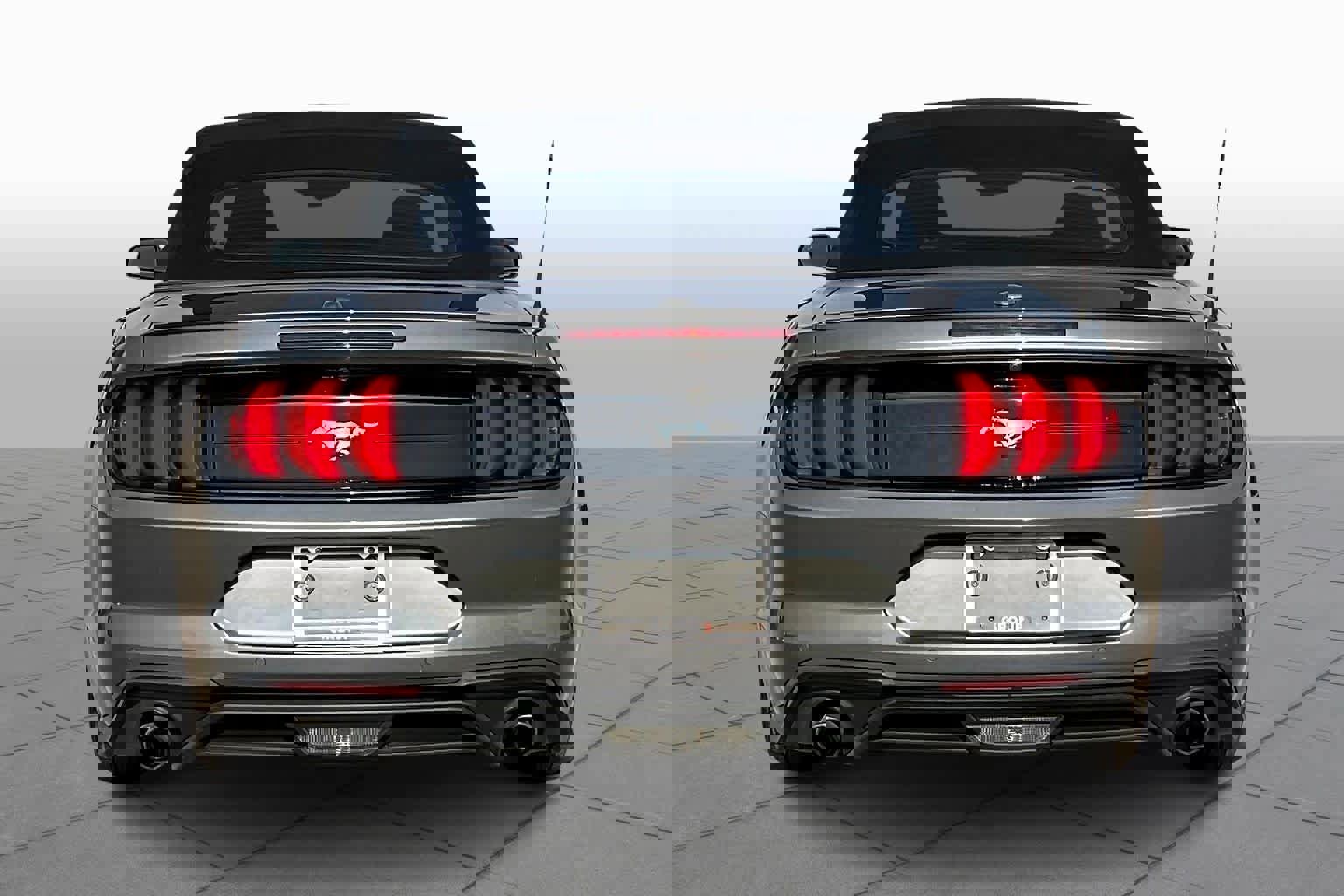 Used 2022 Ford Mustang Premium image 4