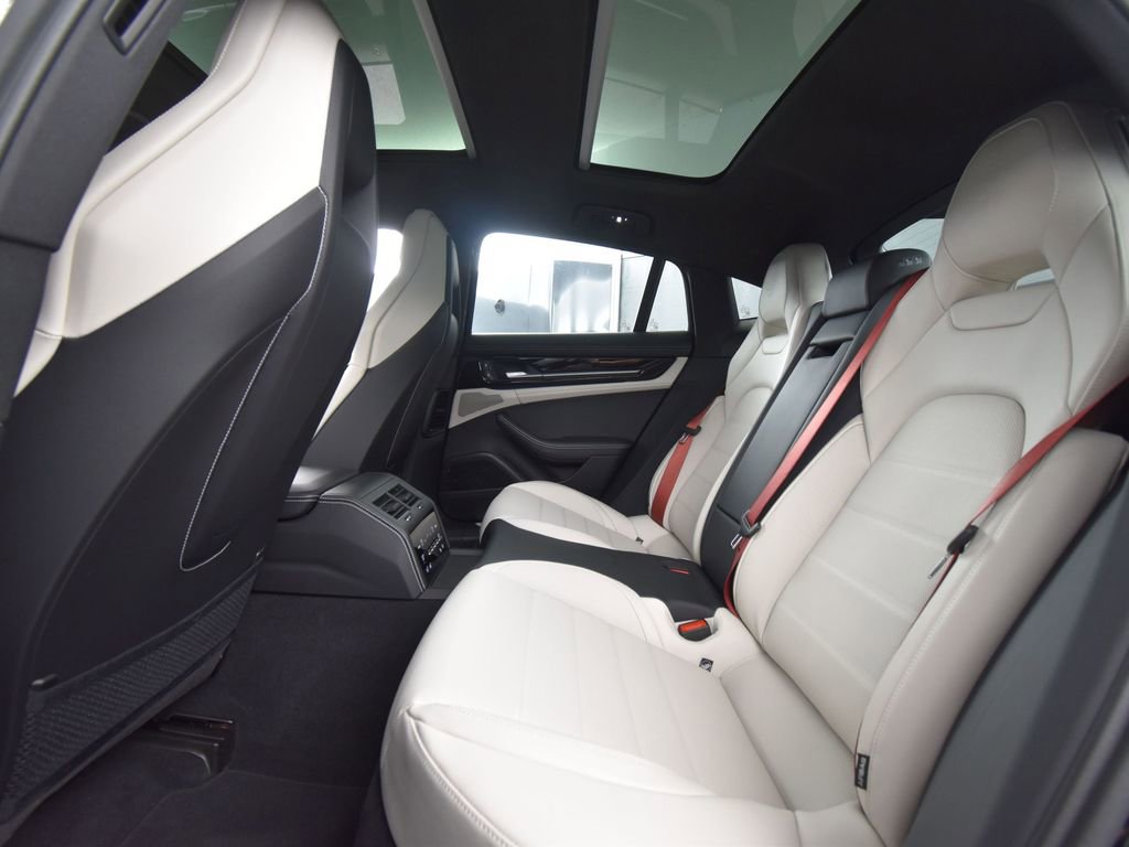 Used 2025 Porsche Panamera 4 image 16