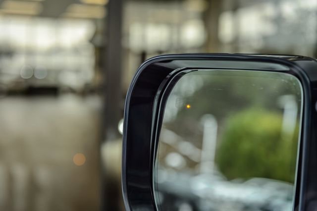 Used 2020 Land Rover Defender 110 X image 50