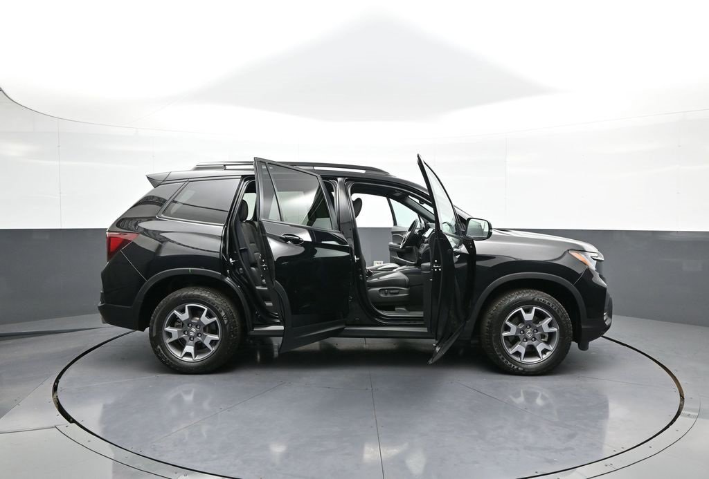Certified 2022 Honda Passport TrailSport image 42
