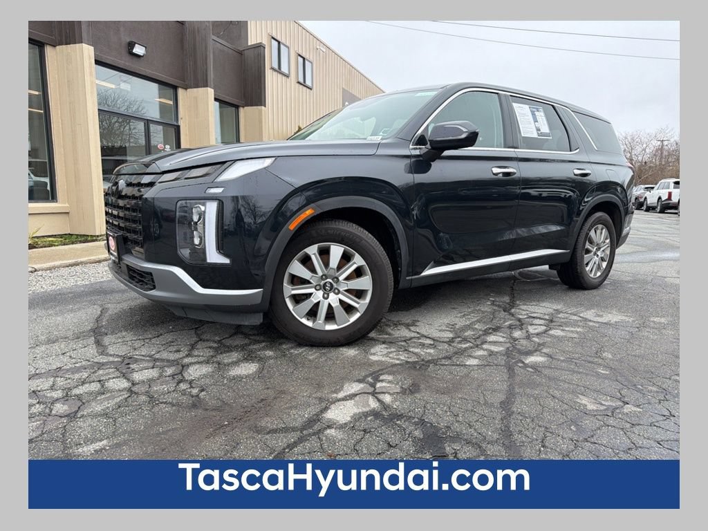 Used 2023 Hyundai Palisade SE w/ Cargo Package AWD/4WD image 1