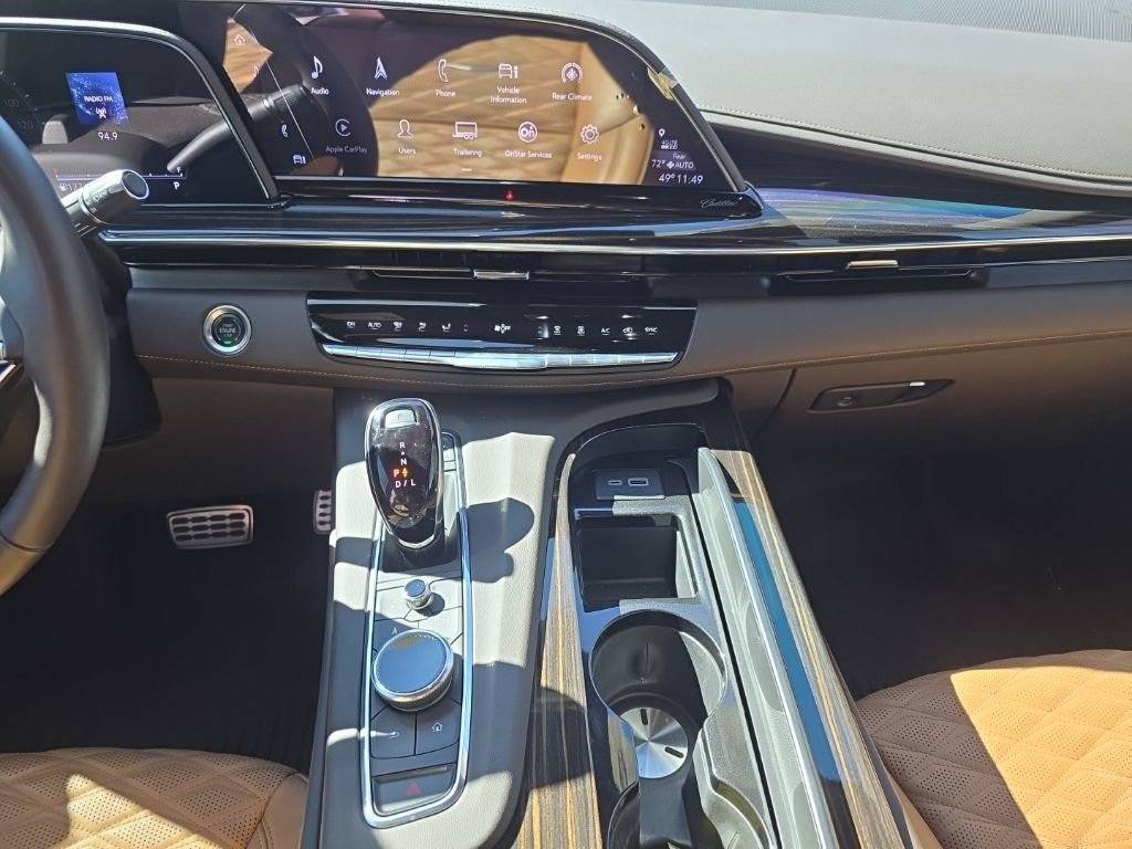 Used 2024 Cadillac Escalade Sport w/ LPO, ONYX Package image 14