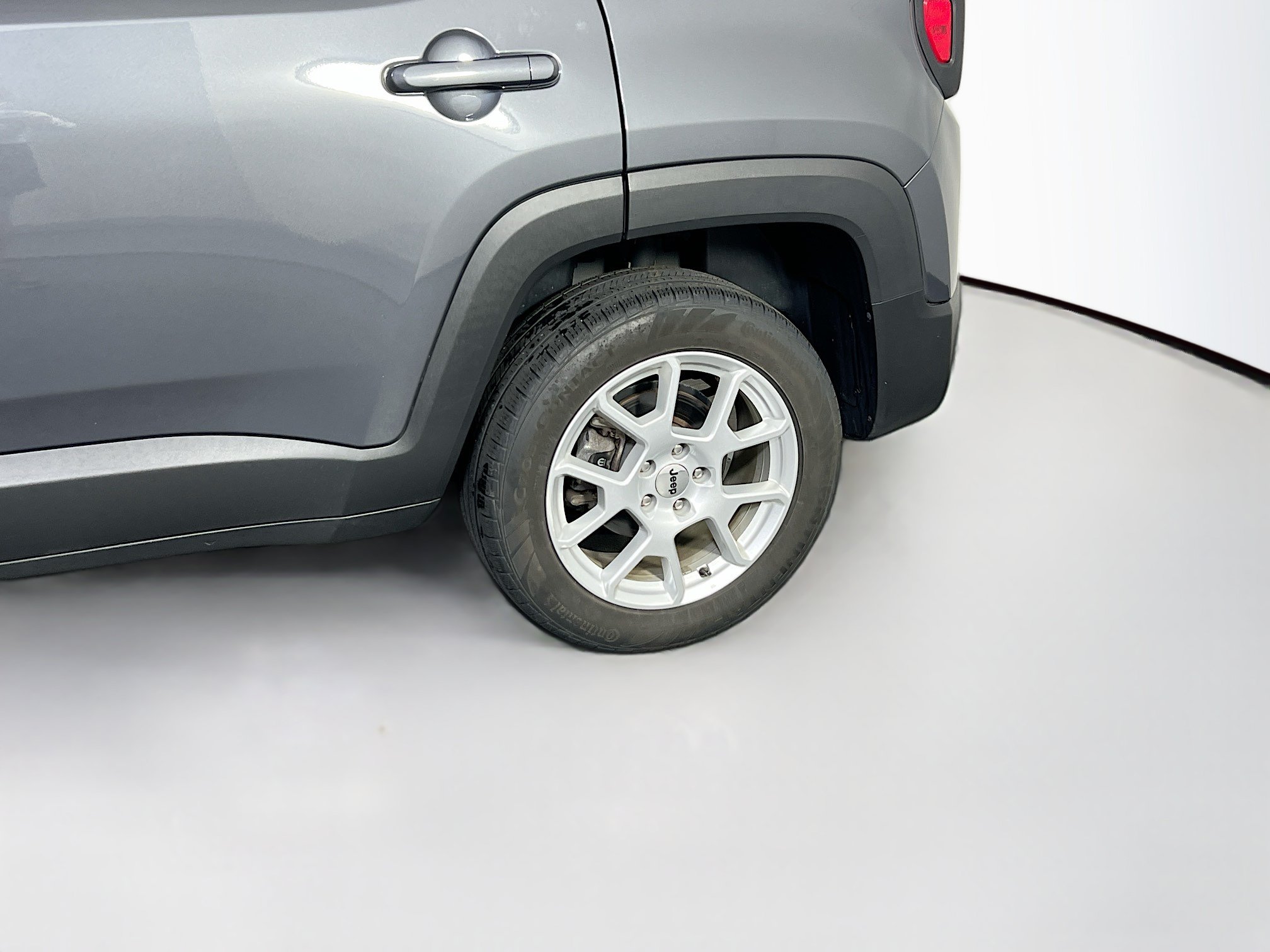 Used 2022 Jeep Renegade Latitude AWD/4WD image 29