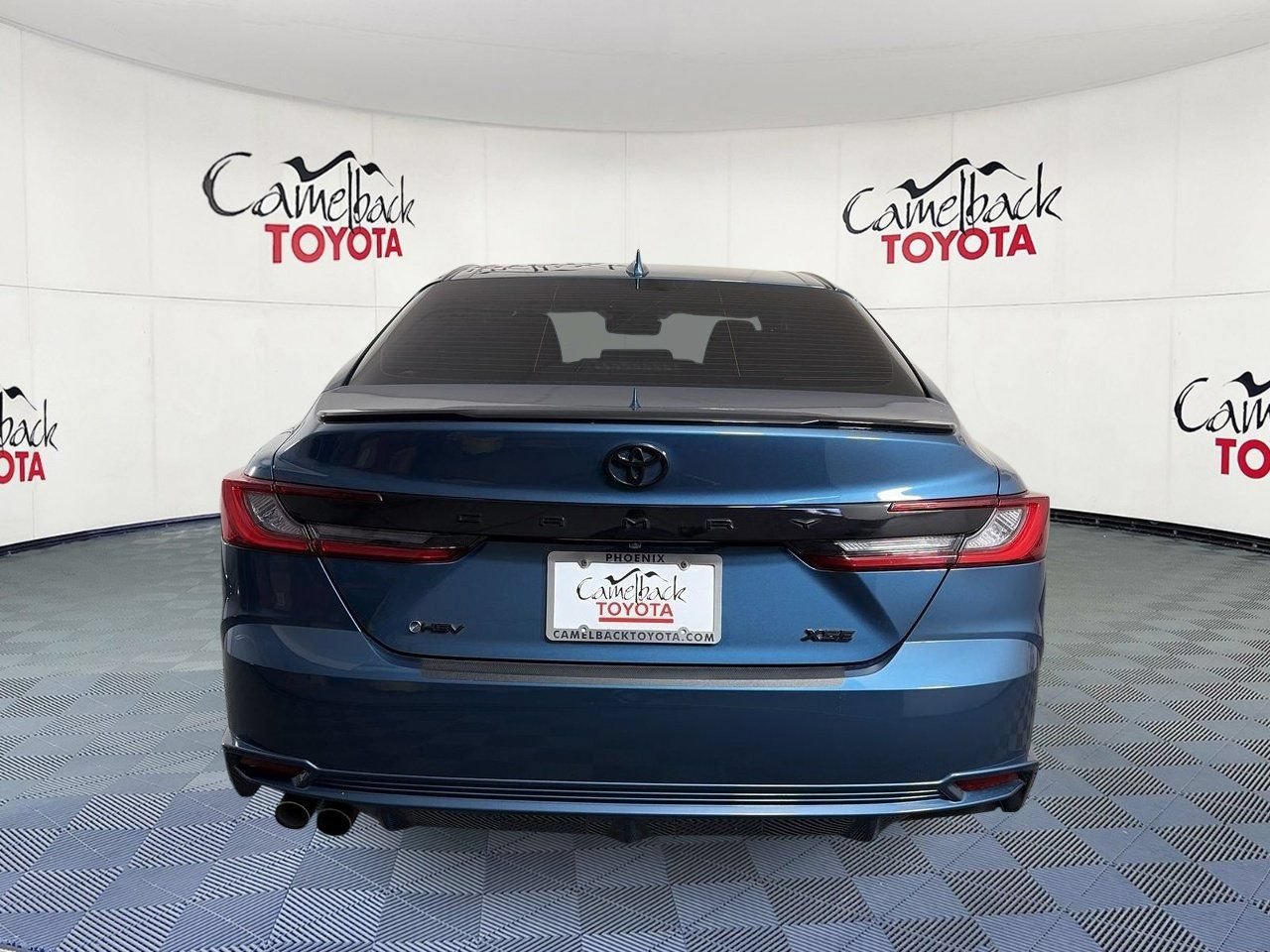 Used 2025 Toyota Camry XSE FWD image 7