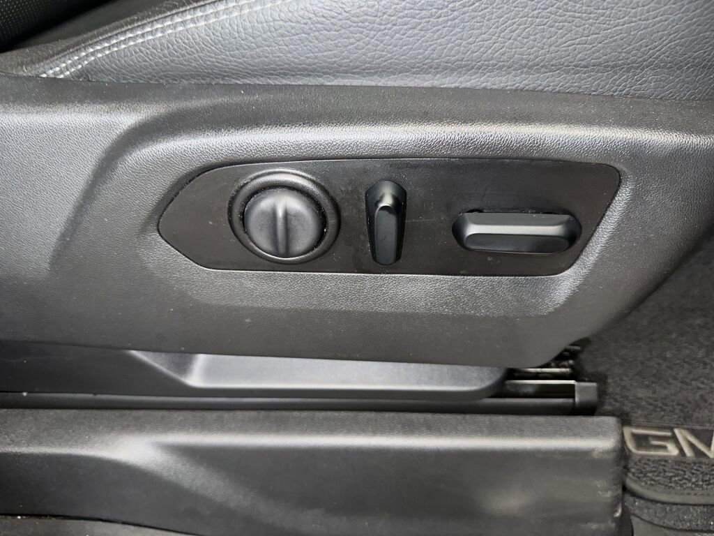 Certified 2021 GMC Sierra 3500 Denali w/ Denali Ultimate Package image 38