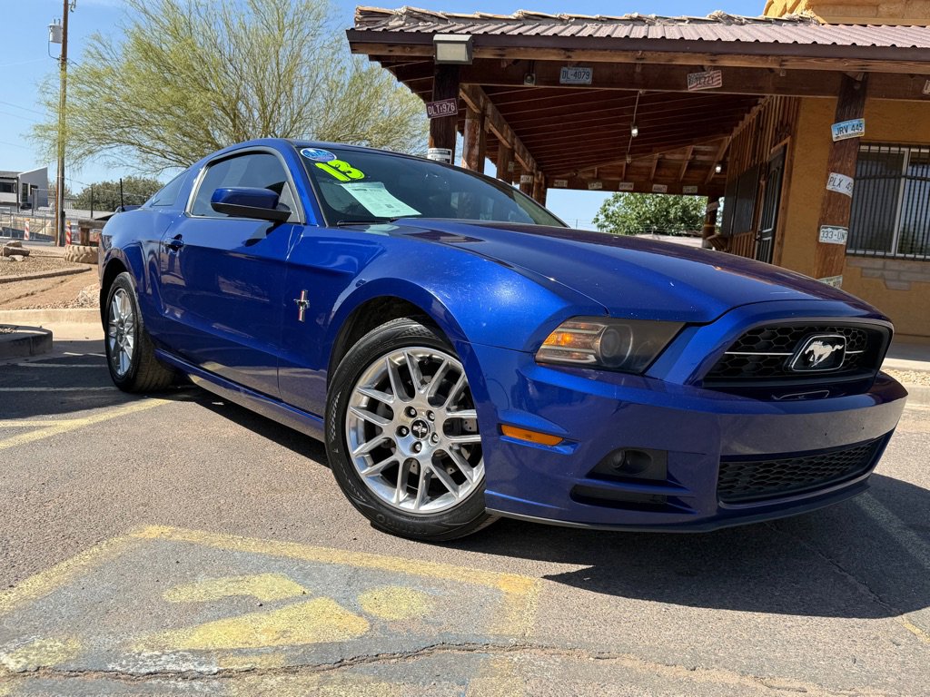 Used 2013 Ford Mustang Premium RWD image 2