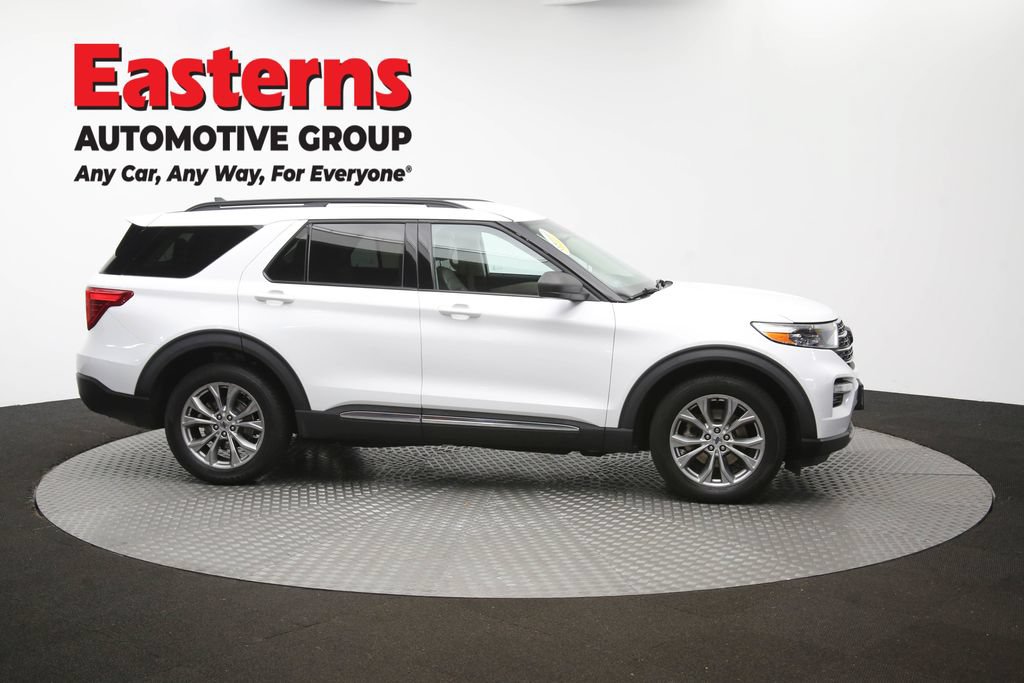 Used 2022 Ford Explorer XLT w/ Equipment Group 202A AWD/4WD image 49