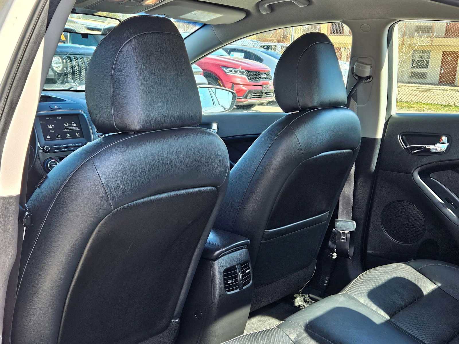 Used 2017 Kia Forte EX image 17