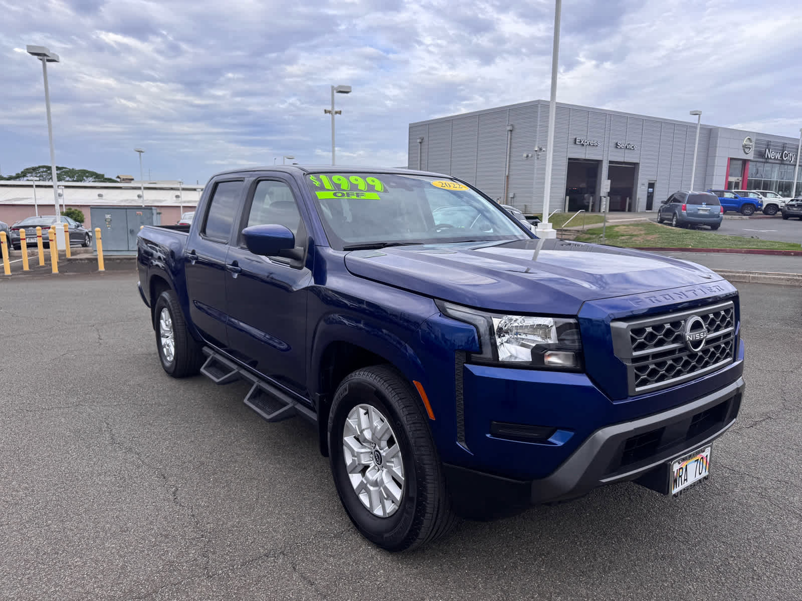 Used 2022 Nissan Frontier SV w/ Technology Package image 2